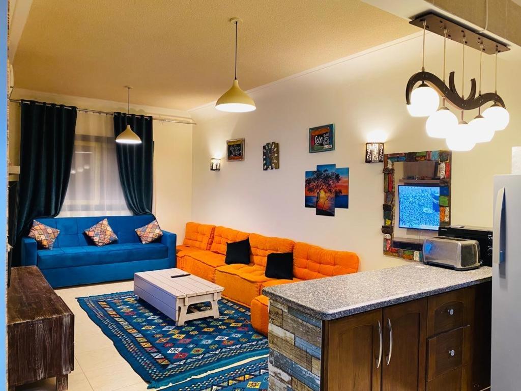 Furnished Chalet Apartment At La Hacienda รัสเซดร์ ภายนอก รูปภาพ